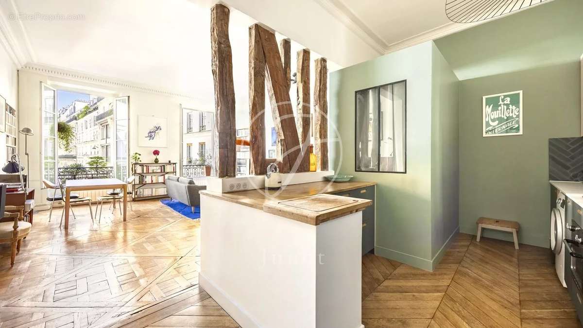 Appartement à PARIS-9E