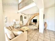 Appartement à ROQUEBRUNE-SUR-ARGENS