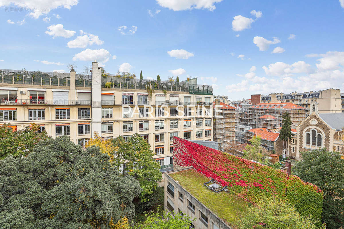 Appartement à PARIS-16E