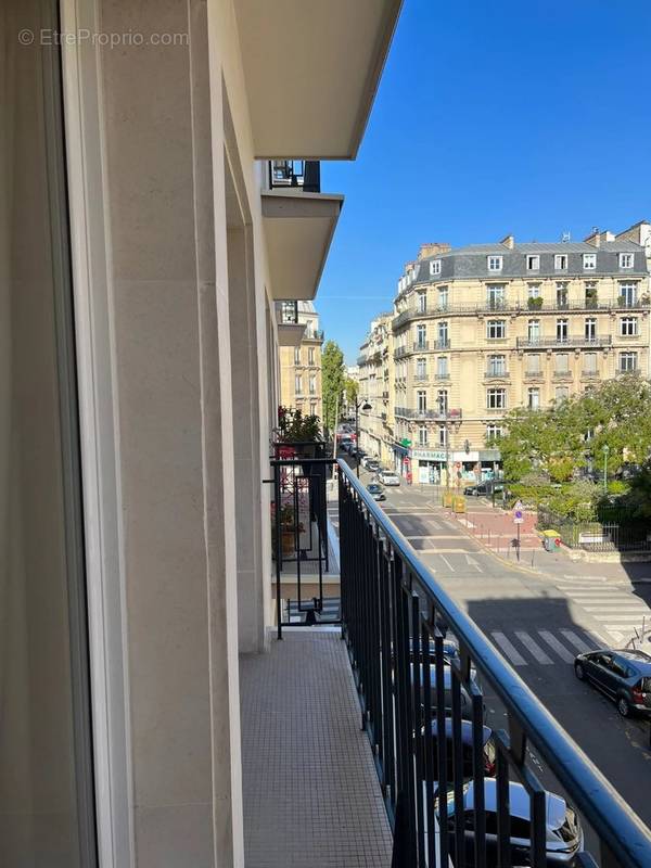 Appartement à PARIS-17E