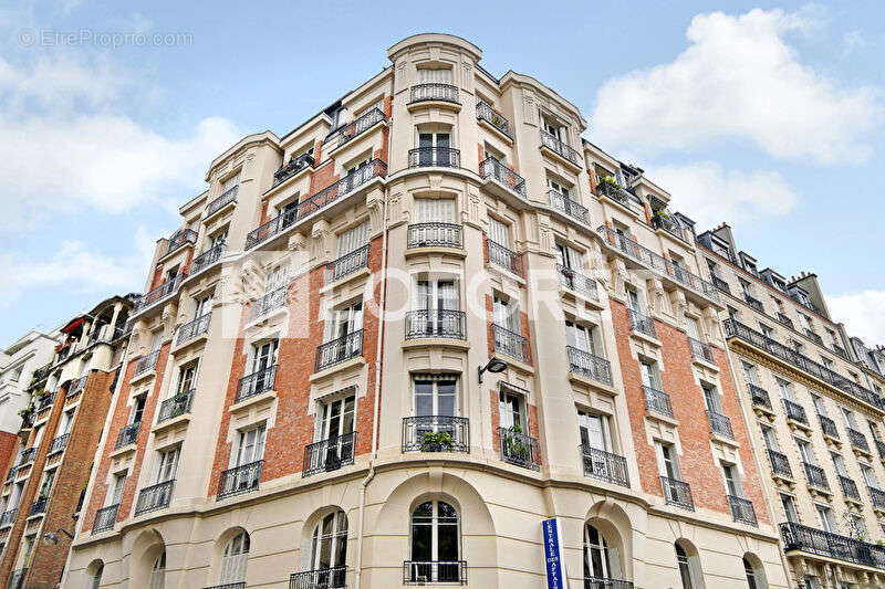 Appartement à PARIS-15E