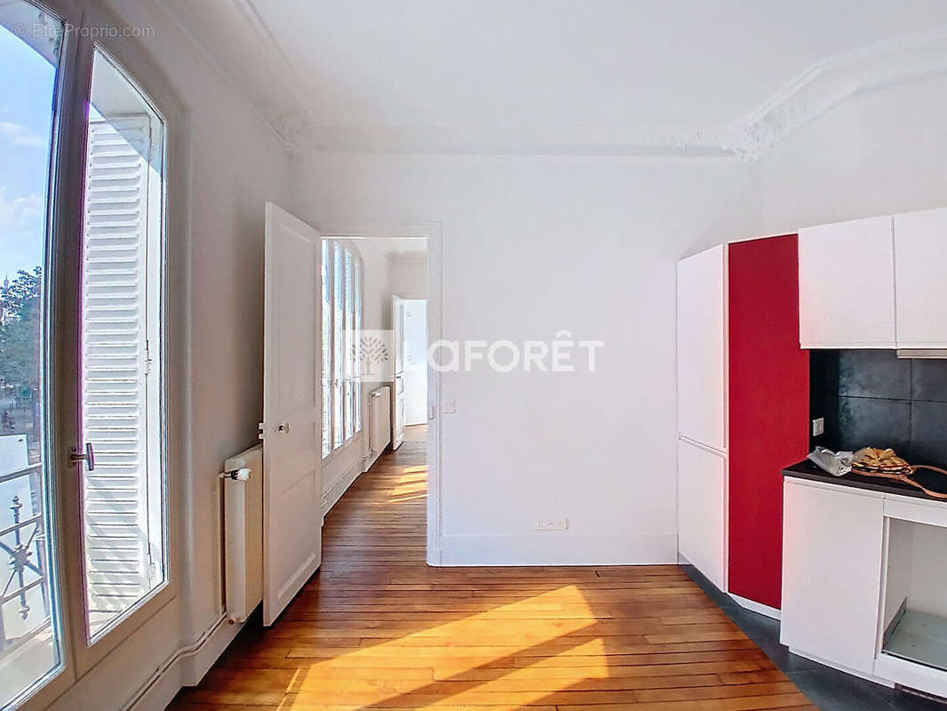 Appartement à PARIS-15E