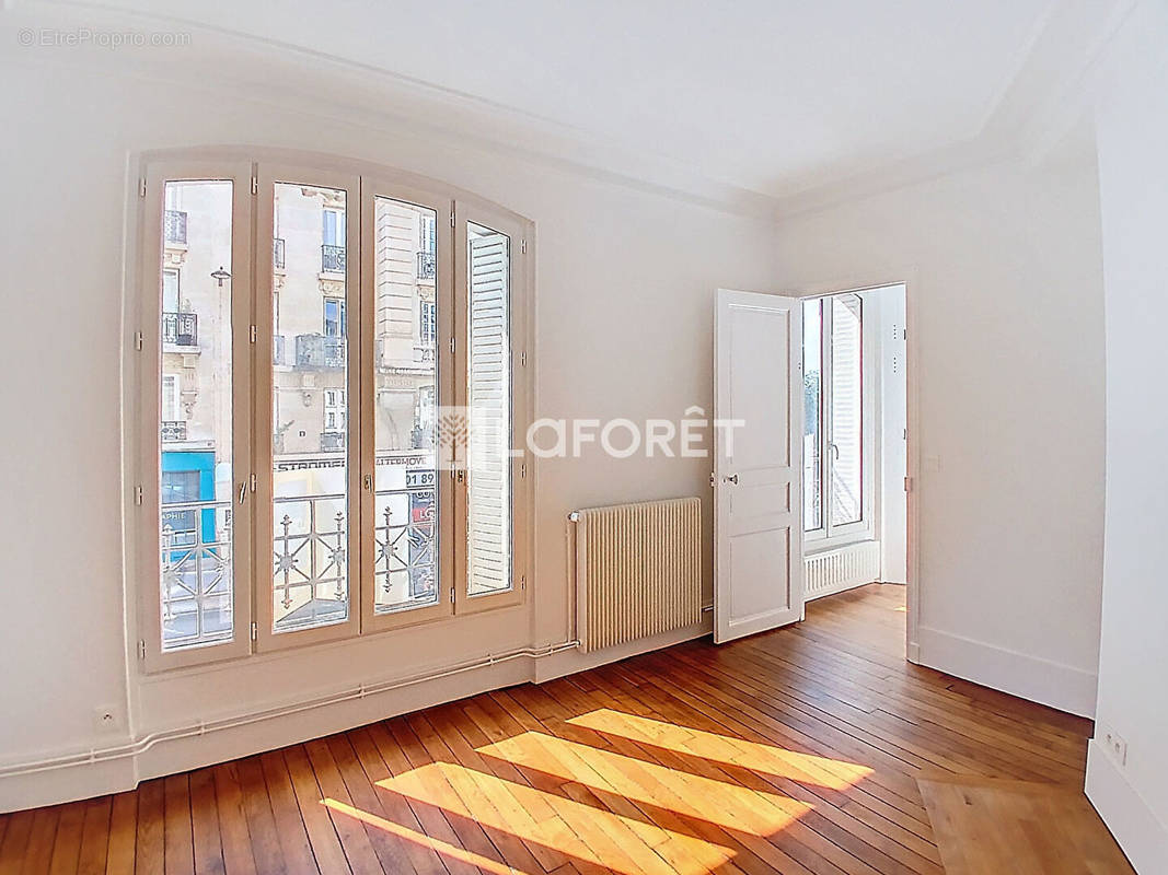 Appartement à PARIS-15E