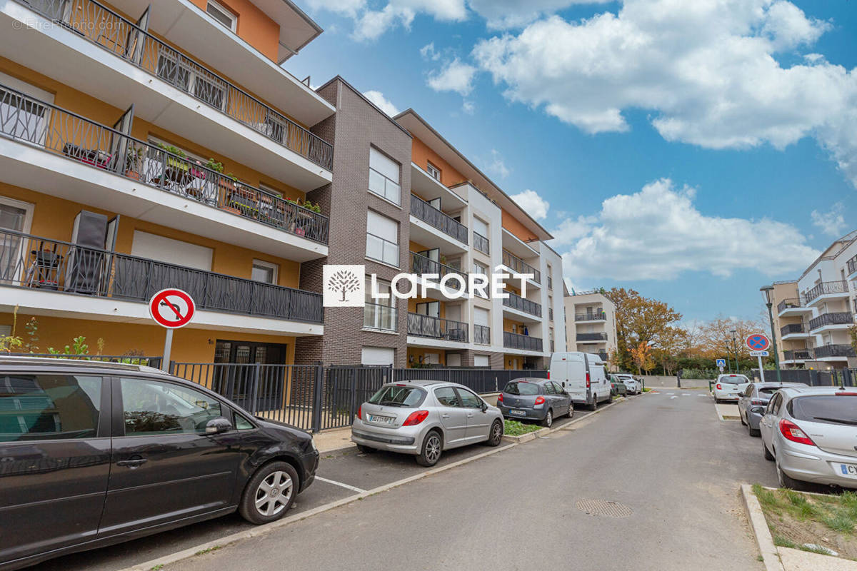 Appartement à OZOIR-LA-FERRIERE