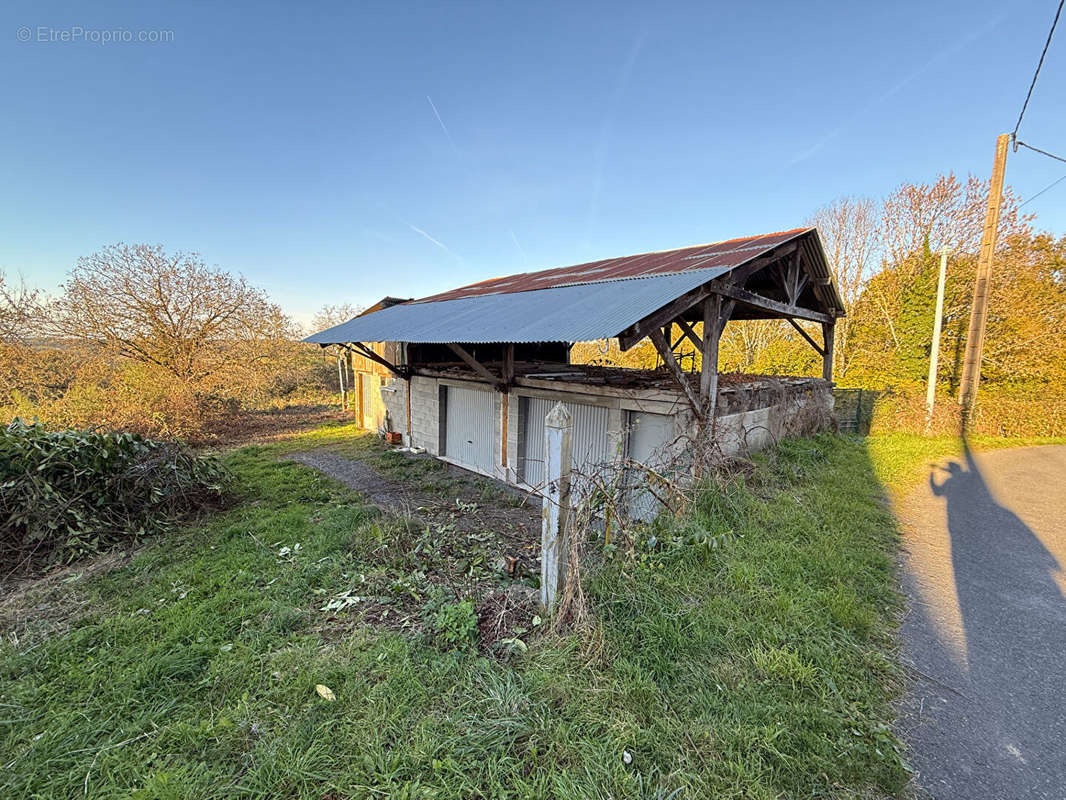 Maison à LE BOURG-D&#039;HEM