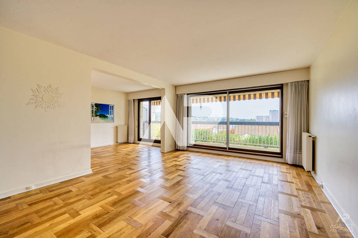 Appartement à RUEIL-MALMAISON