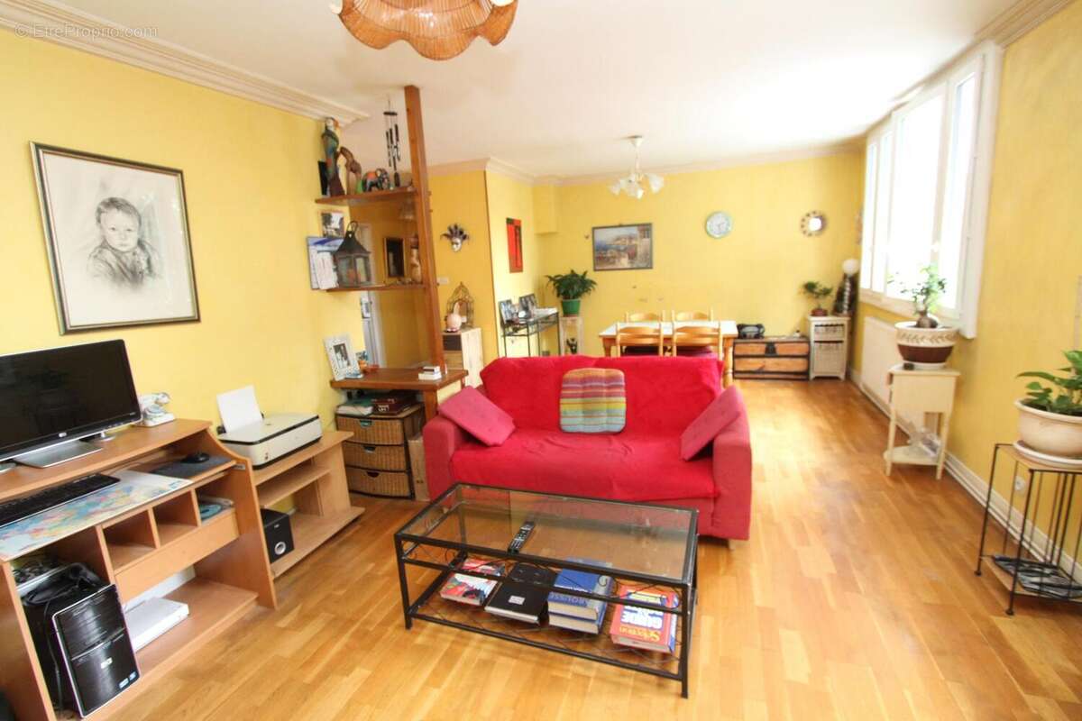 Photo 2 - Appartement à VILLEURBANNE