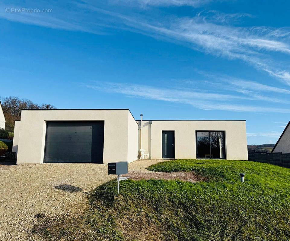 Maison à FONTAINE-LA-GAILLARDE