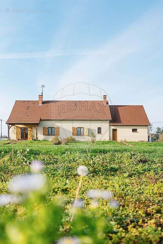 Maison à SAINT-PRIX