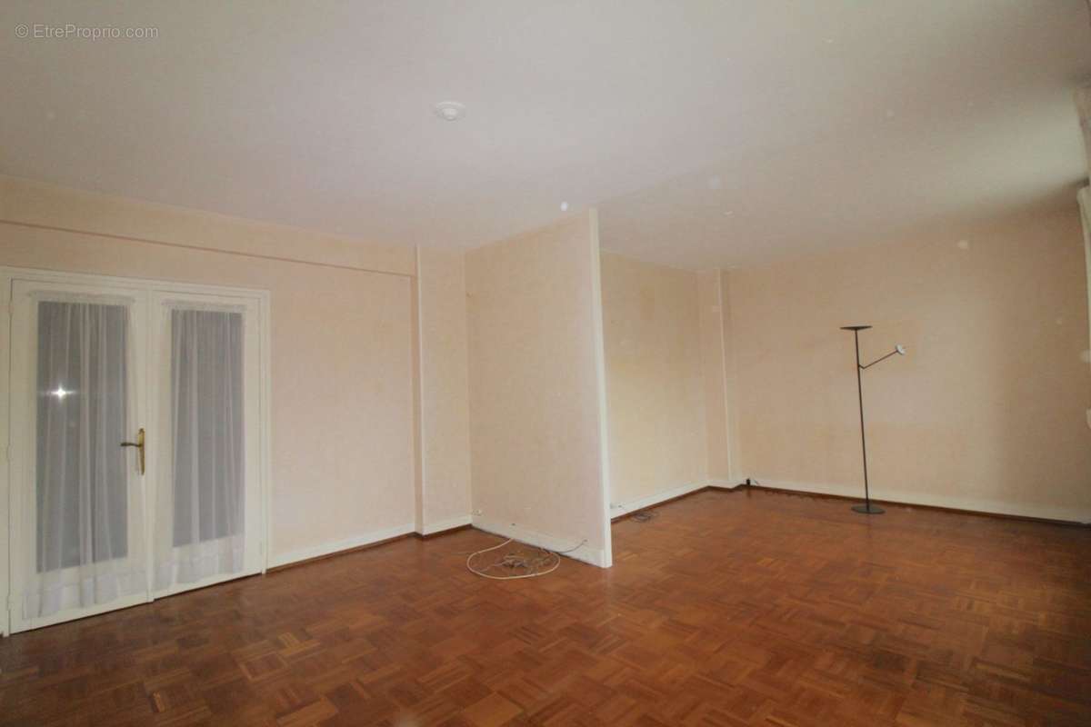 Appartement à PARIS-12E