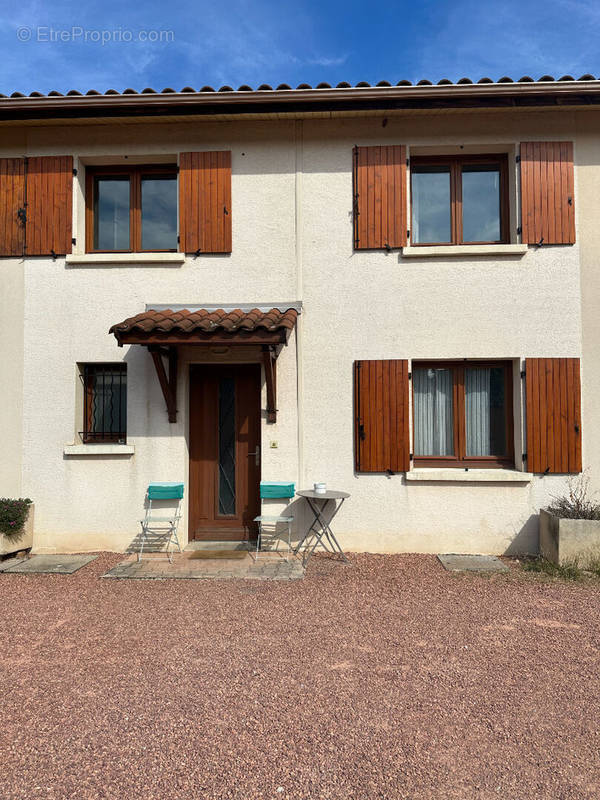 Appartement à CRAPONNE