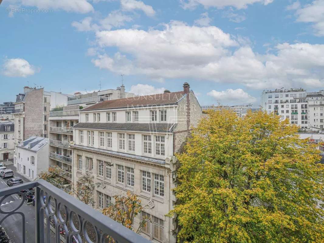 Appartement à NEUILLY-SUR-SEINE