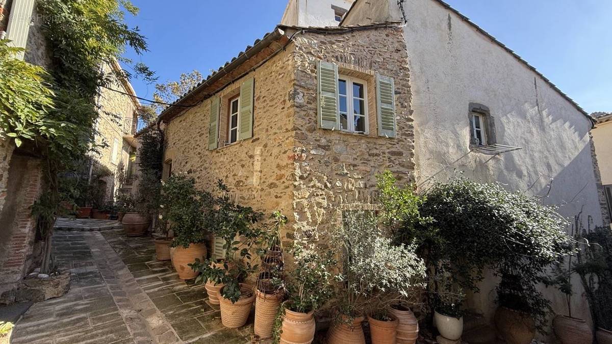 Maison à GRIMAUD