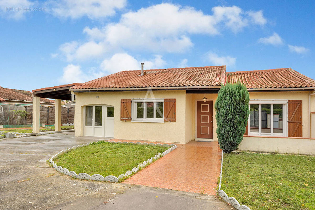 Maison à CASTELGINEST