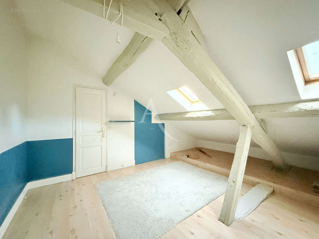 Appartement à PARIS-1E