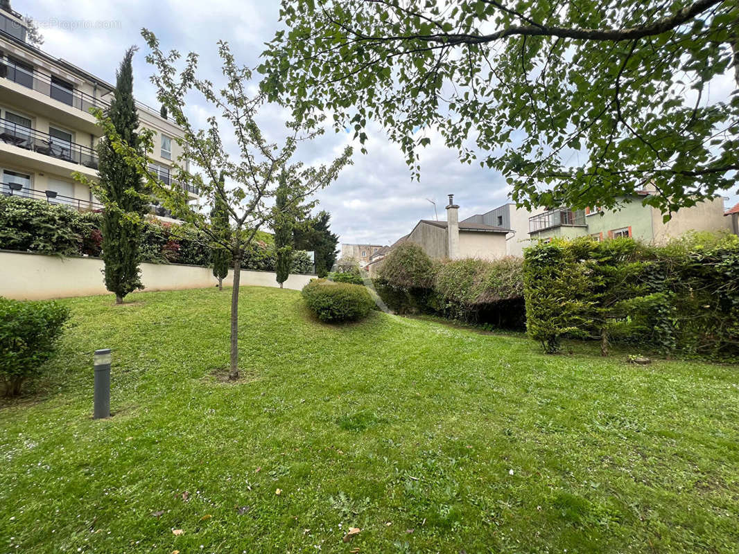 Appartement à LE PERREUX-SUR-MARNE