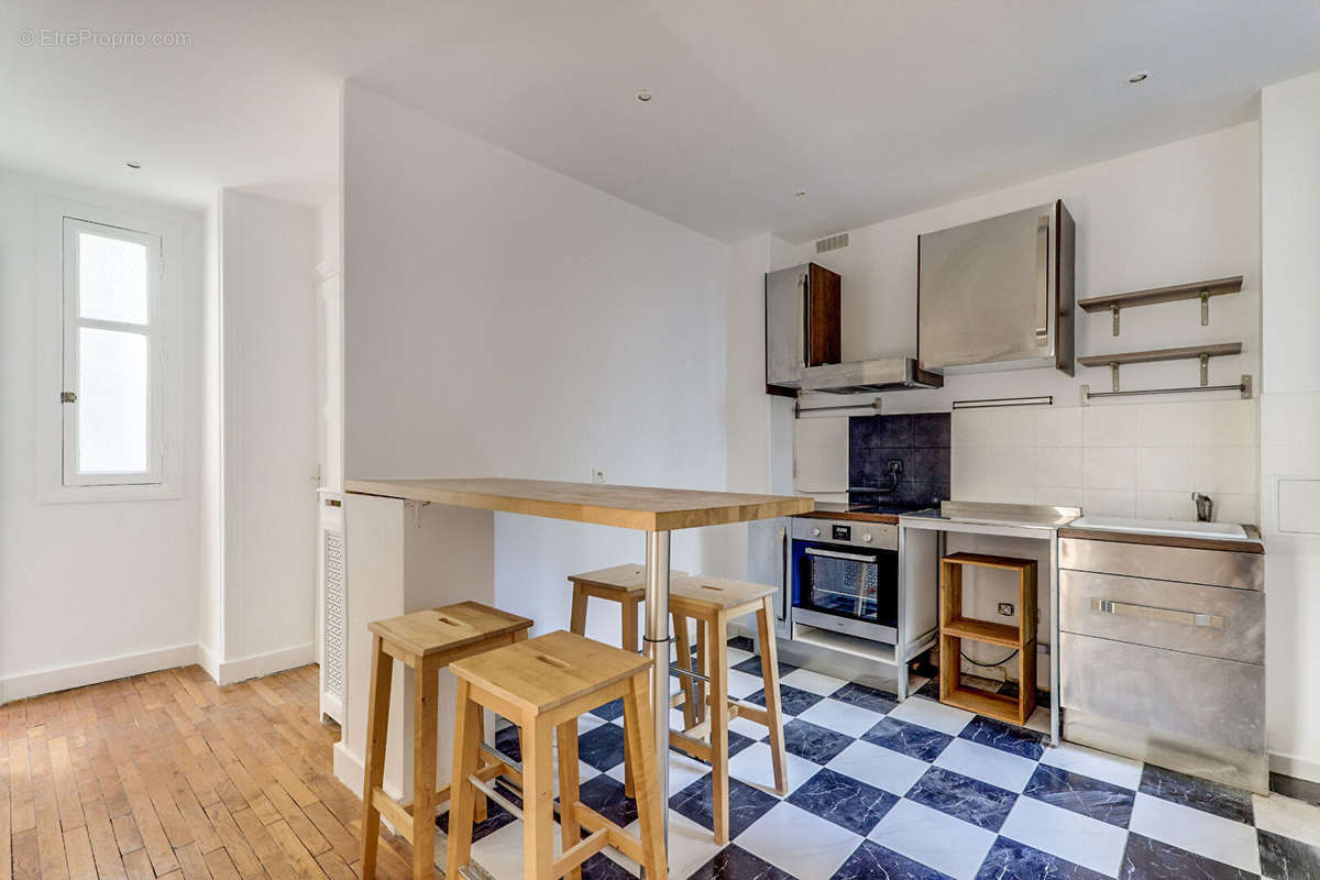 Appartement à PARIS-20E