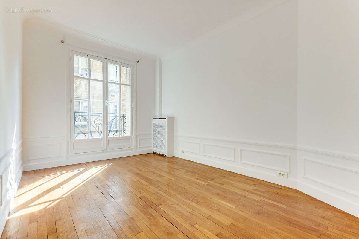 Appartement à PARIS-20E