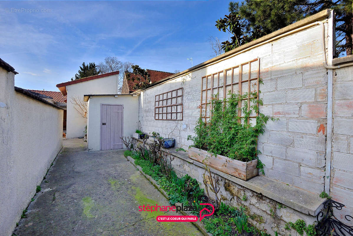 Maison à VILLENEUVE-LA-GARENNE