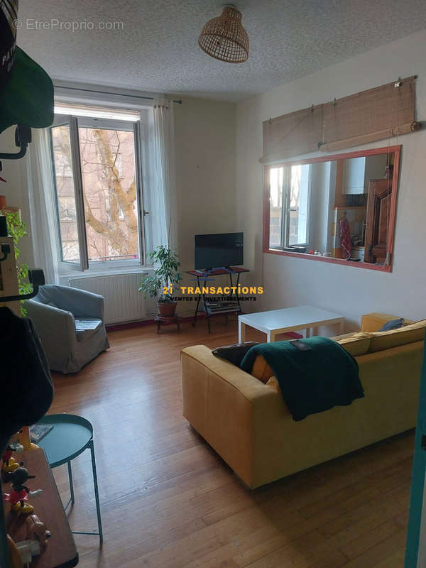 Appartement à SAINT-ETIENNE