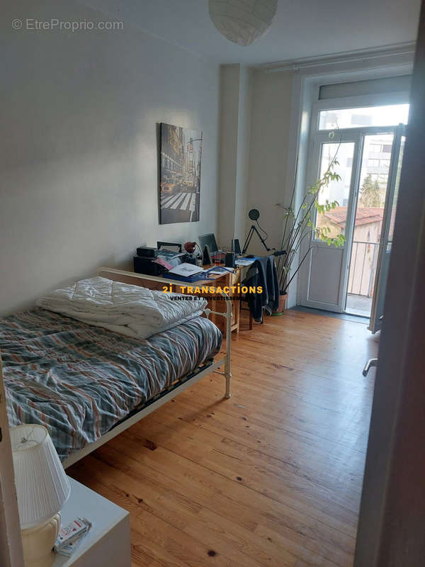 Appartement à SAINT-ETIENNE