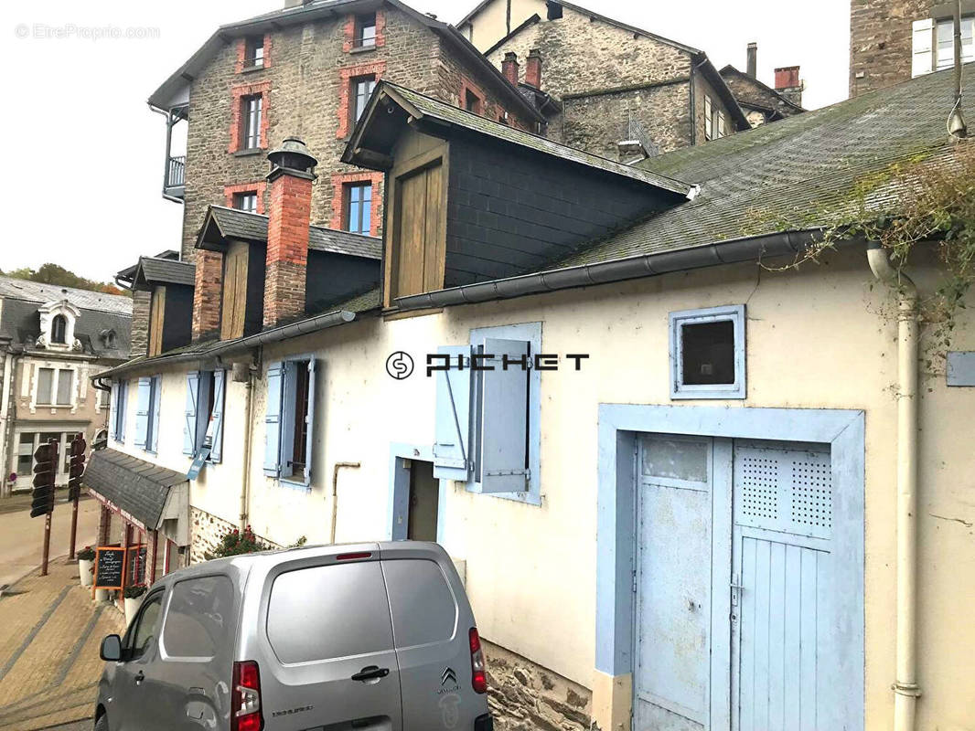 Appartement à UZERCHE