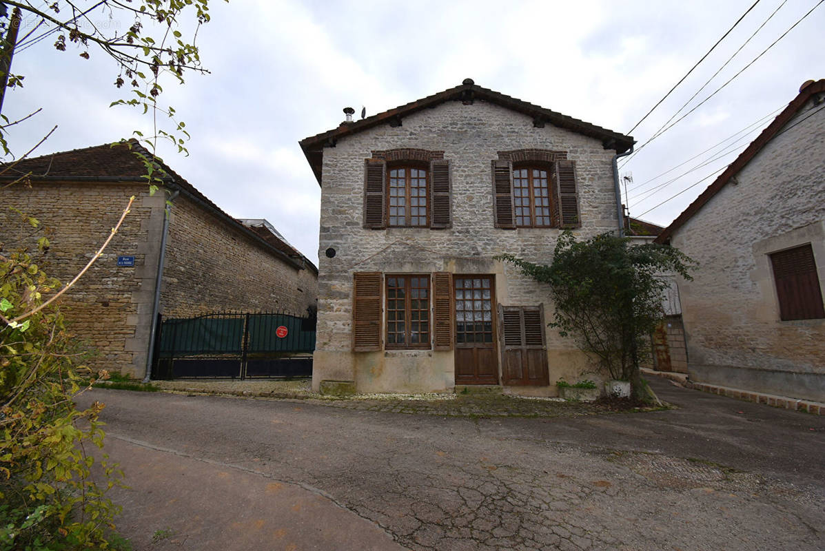 Maison à BOSSANCOURT