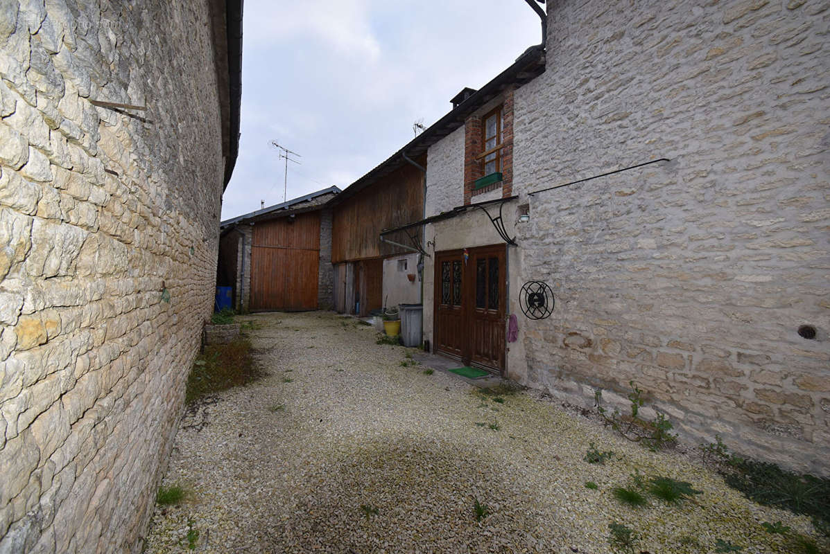 Maison à BOSSANCOURT