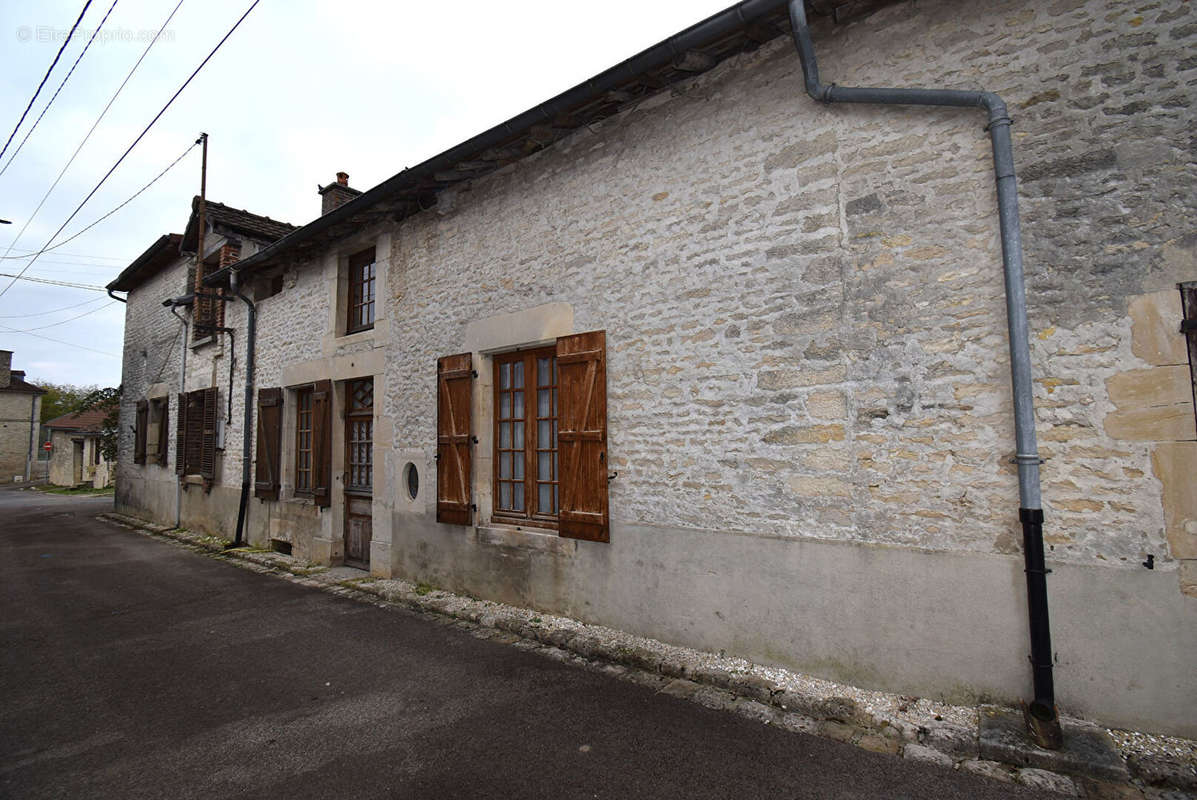 Maison à BOSSANCOURT