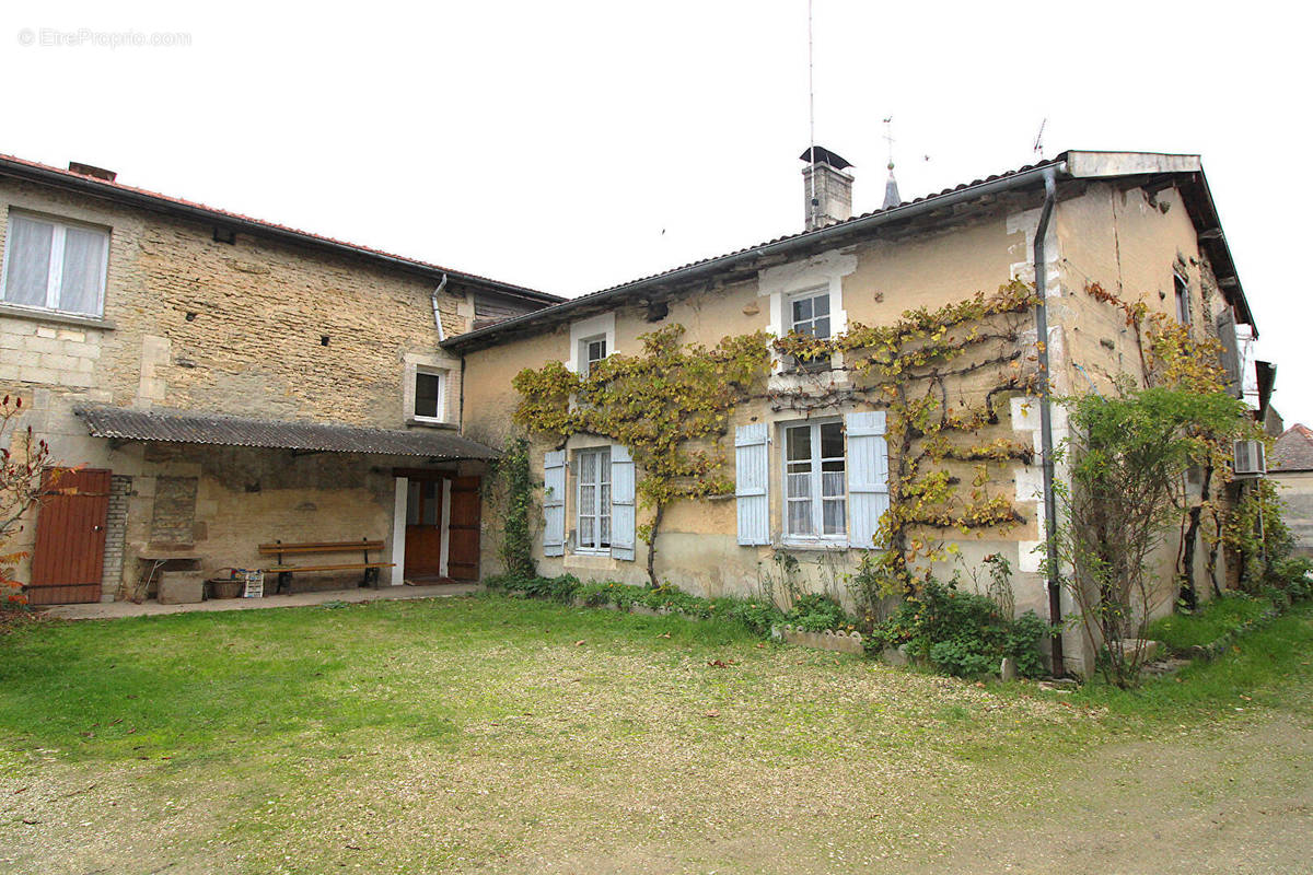 Maison à DROYES