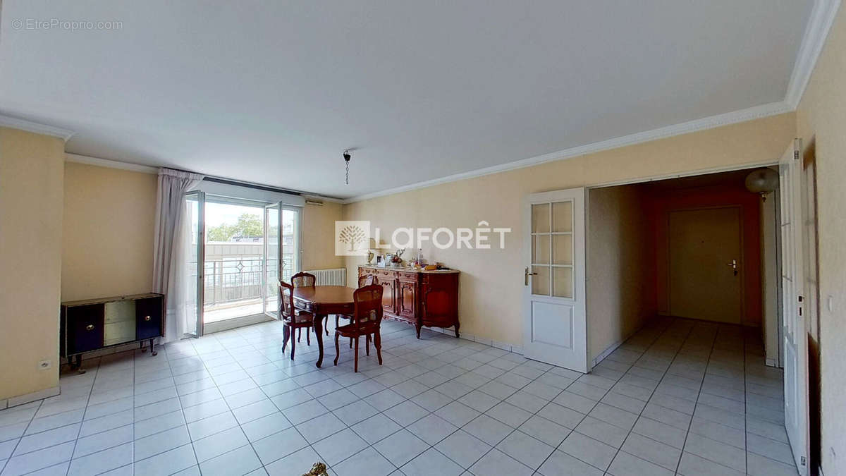 Appartement à LYON-8E