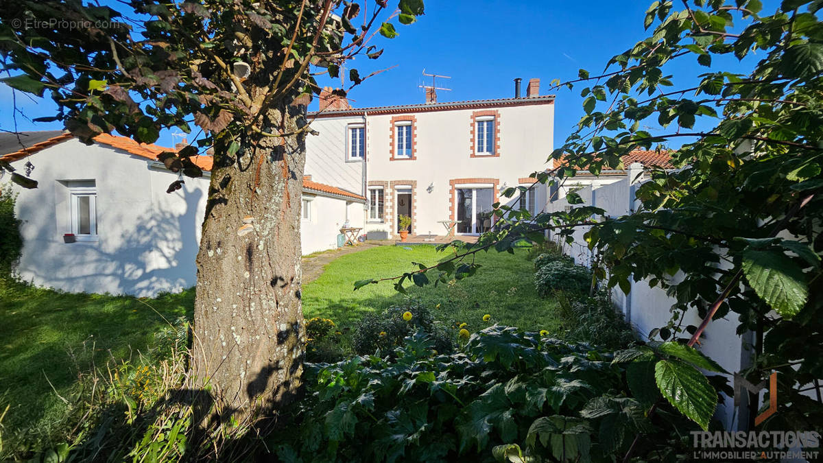 Maison à SAINTE-PAZANNE