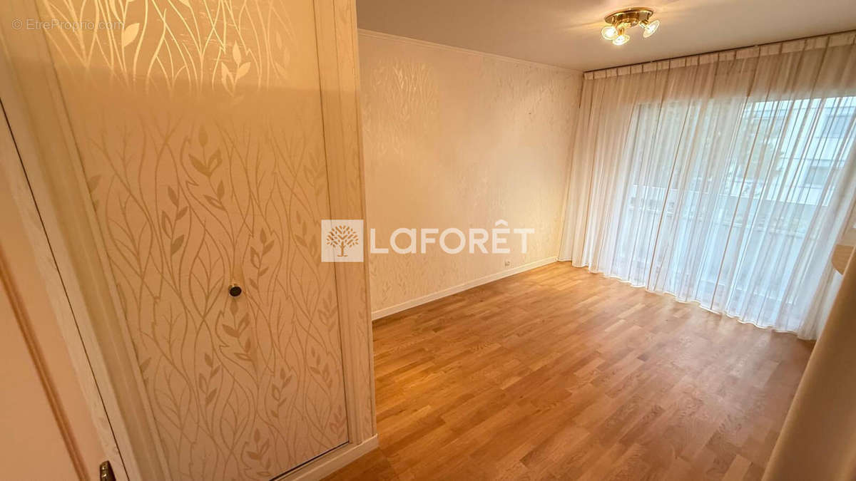 Appartement à PARIS-12E