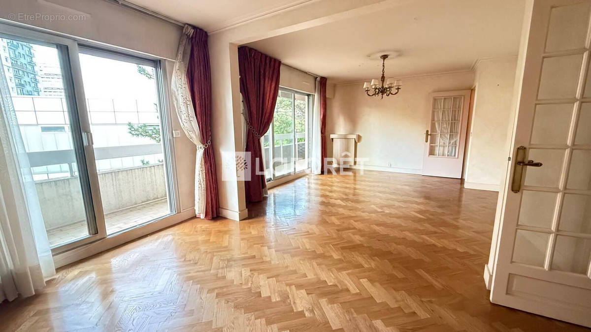 Appartement à PARIS-12E