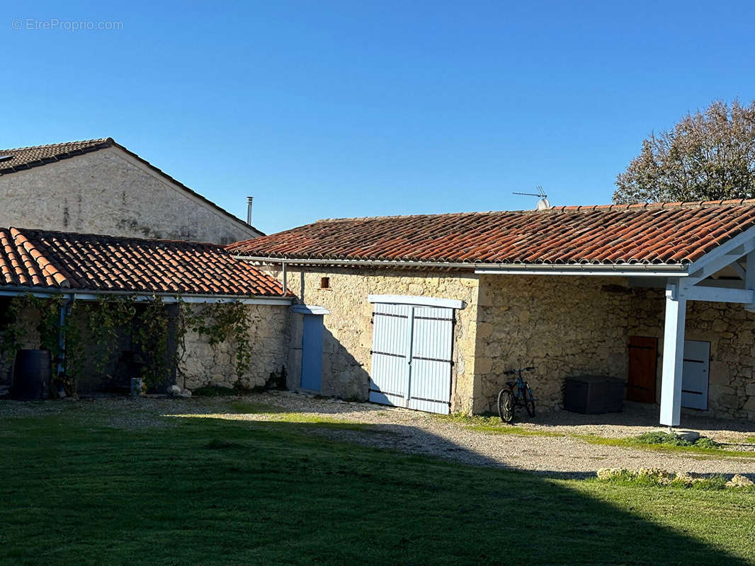 Maison à LA CROIX-BLANCHE