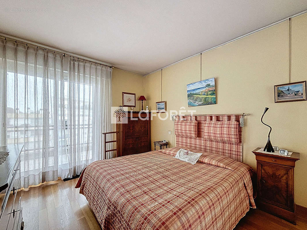 Appartement à BOURG-LA-REINE