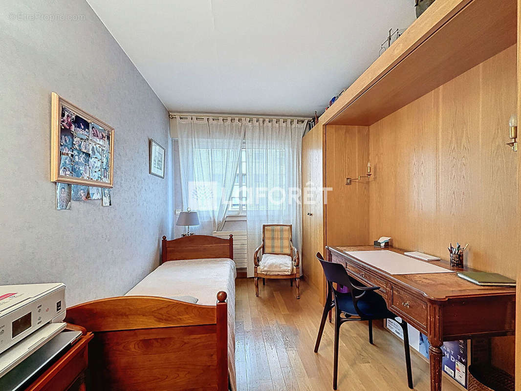 Appartement à BOURG-LA-REINE