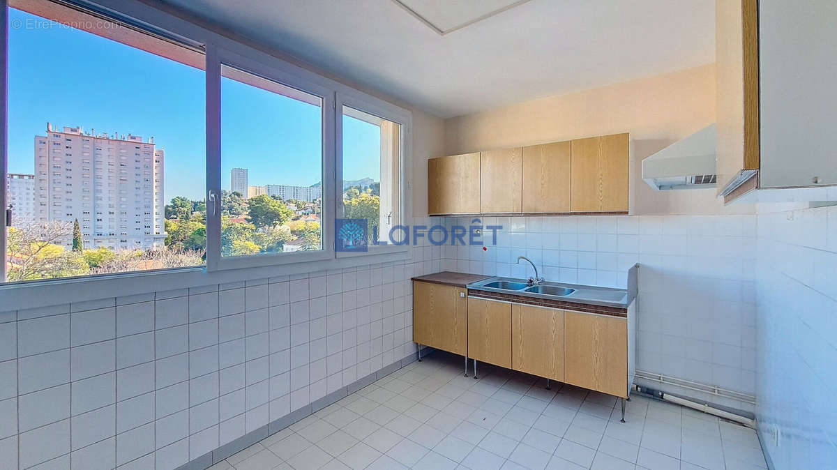 Appartement à MARSEILLE-11E