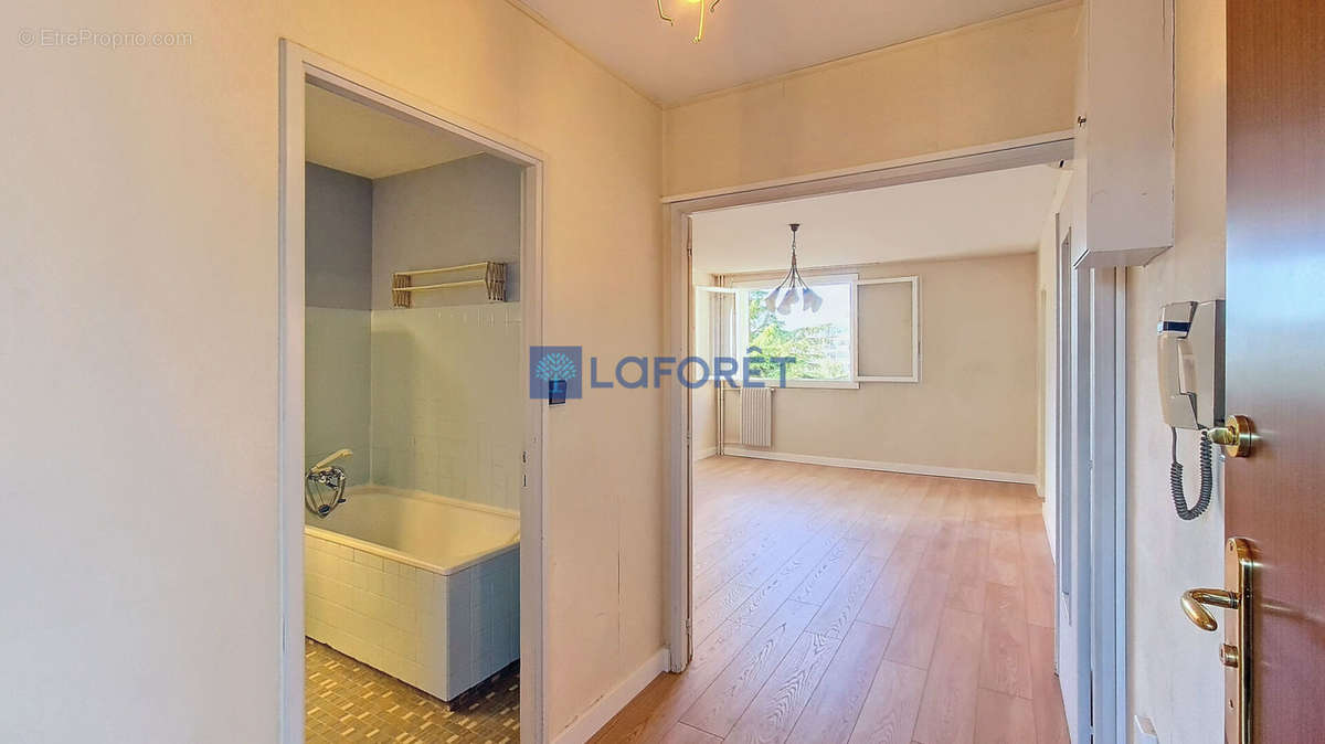 Appartement à MARSEILLE-11E