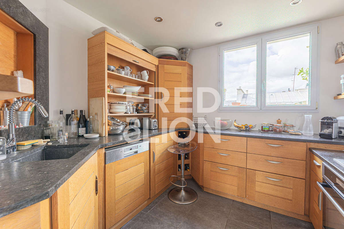 Appartement à PARIS-15E