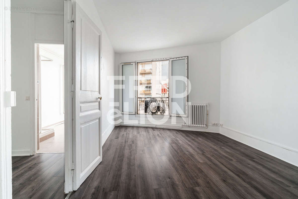 Appartement à PARIS-15E