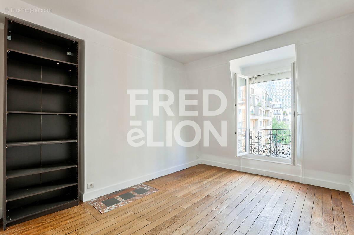 Appartement à PARIS-15E