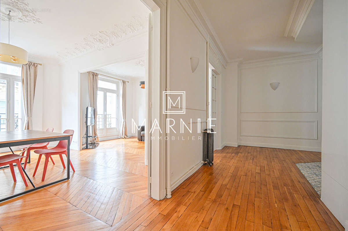 Appartement à PARIS-15E