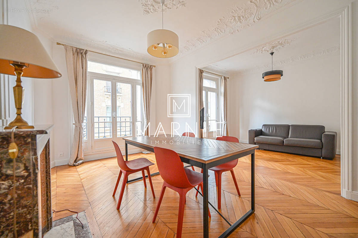 Appartement à PARIS-15E