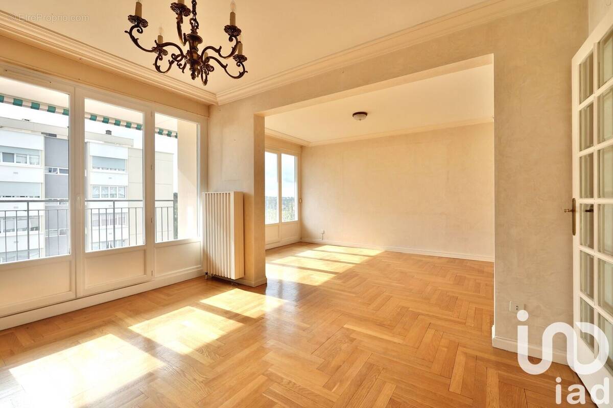 Photo 1 - Appartement à SAINTE-FOY-LES-LYON