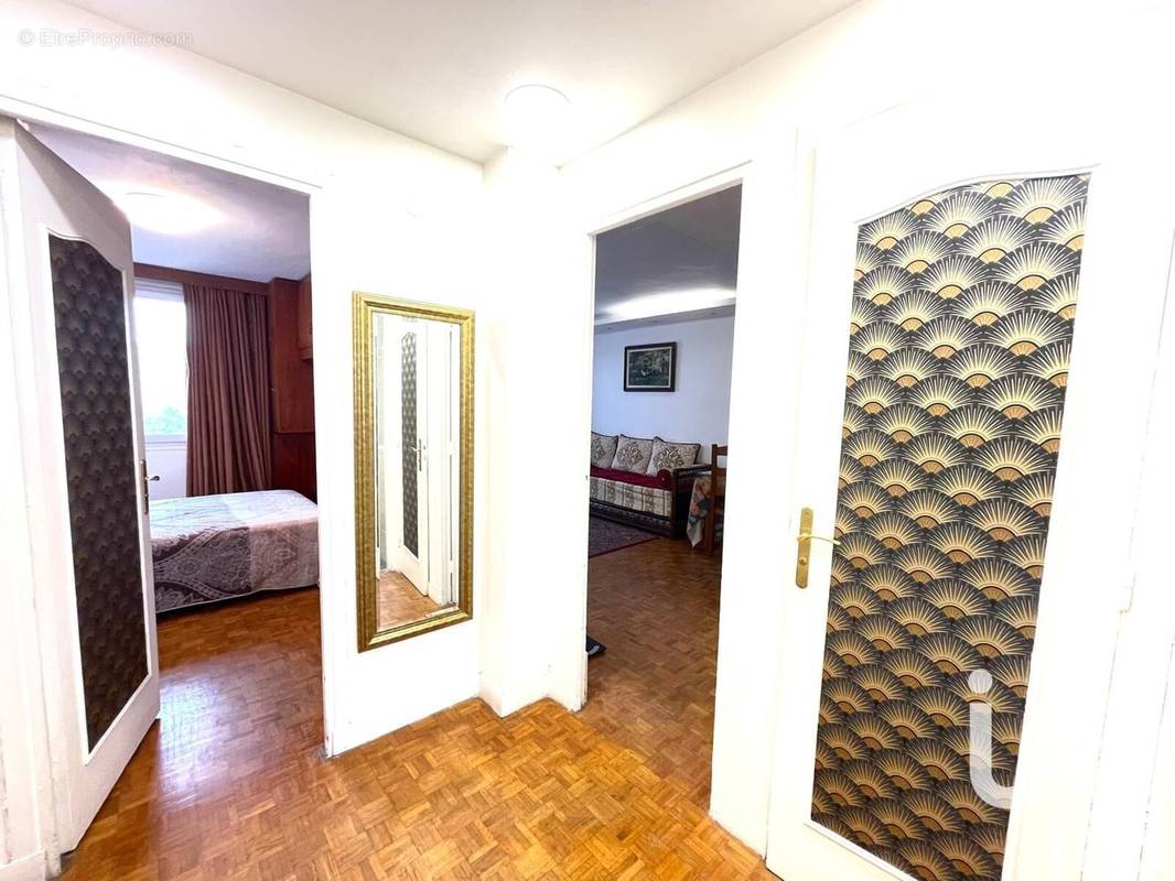 Photo 1 - Appartement à LE KREMLIN-BICETRE