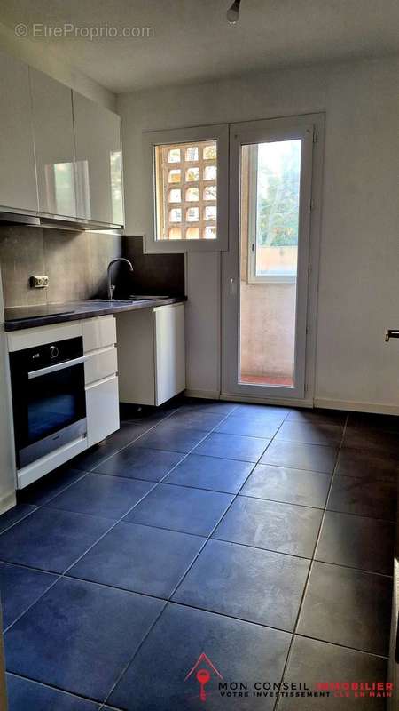 Appartement à MARSEILLE-7E