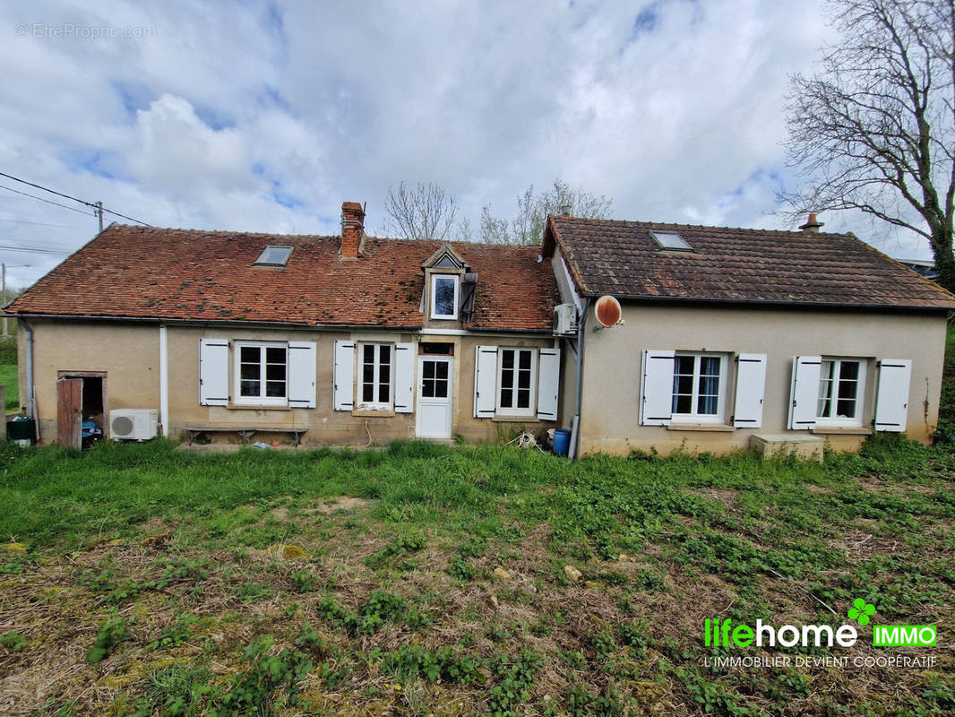 Maison à LE MAGNY