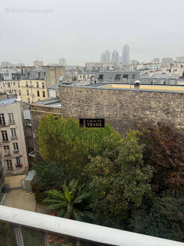 Appartement à PARIS-18E