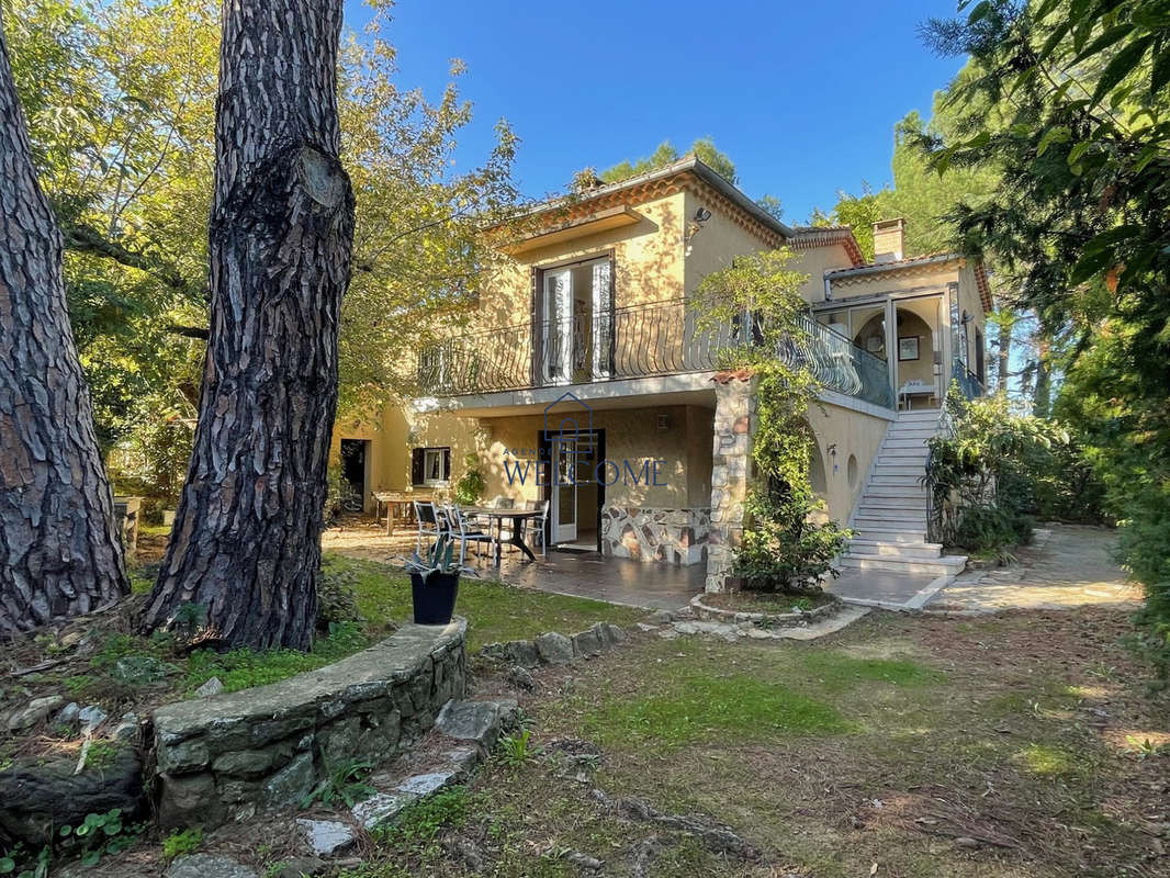 Maison à BAGNOLS-SUR-CEZE